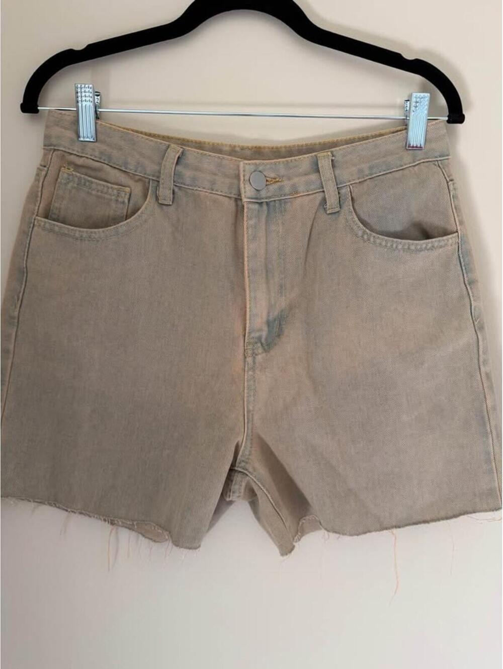 Musera 27 to 30 extra high-waisted raw hem shorts